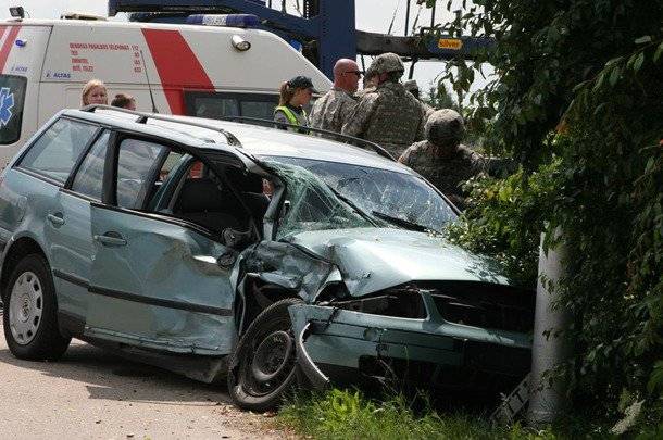 Vi är på väg, att gå, att gå: nästa trafikolycka med deltagande av NATO-soldater