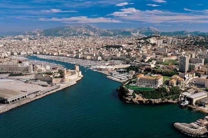 DNR mécht zu Marseille Hir Executive Center