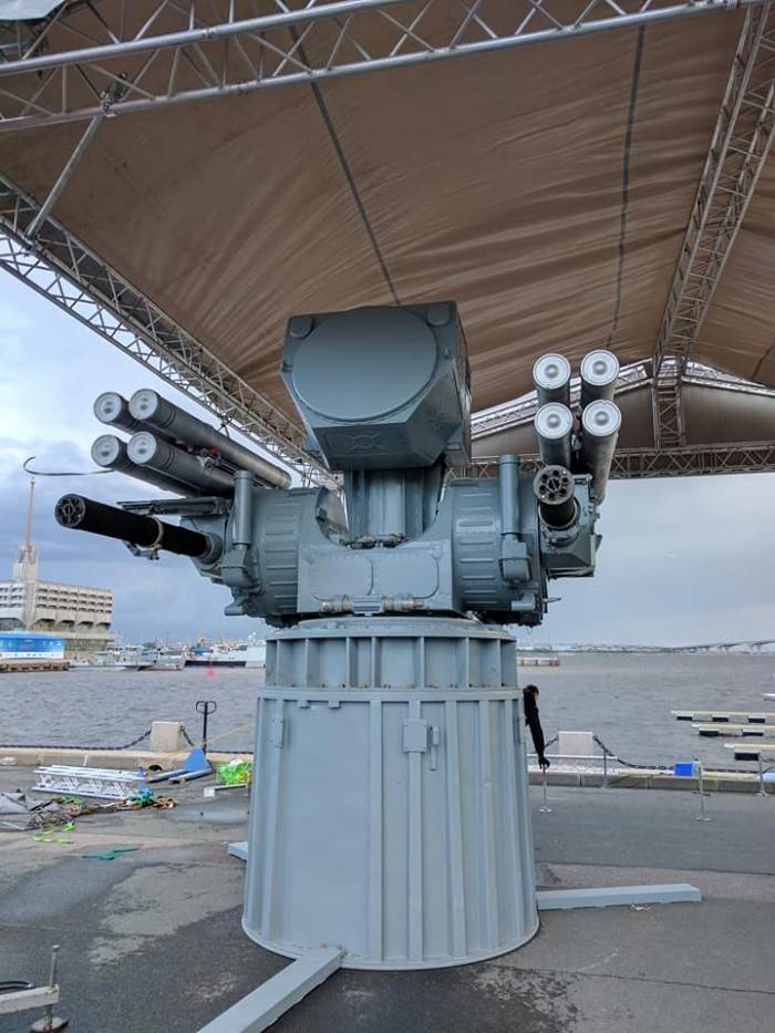 Russescher Marine schonn bëschofs-Marine-Flak-Rakéiten-Artillerie-Komplex 