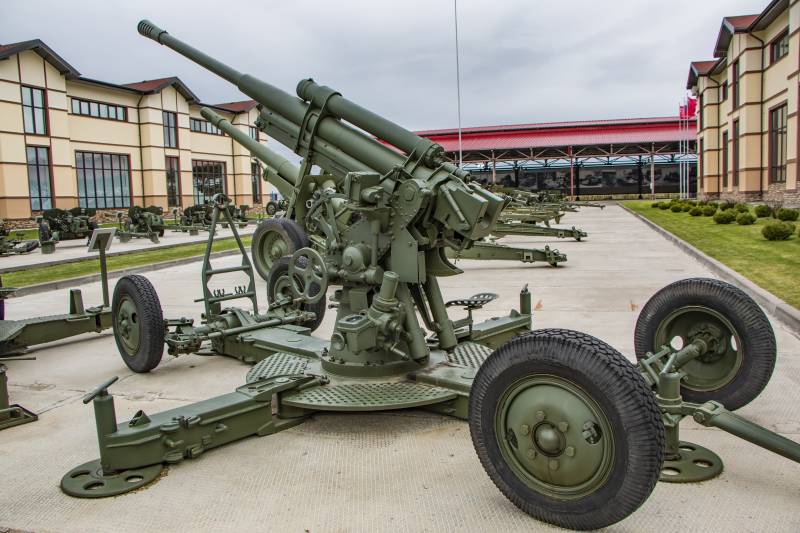Stories about guns. 85-mm anti-aircraft gun
