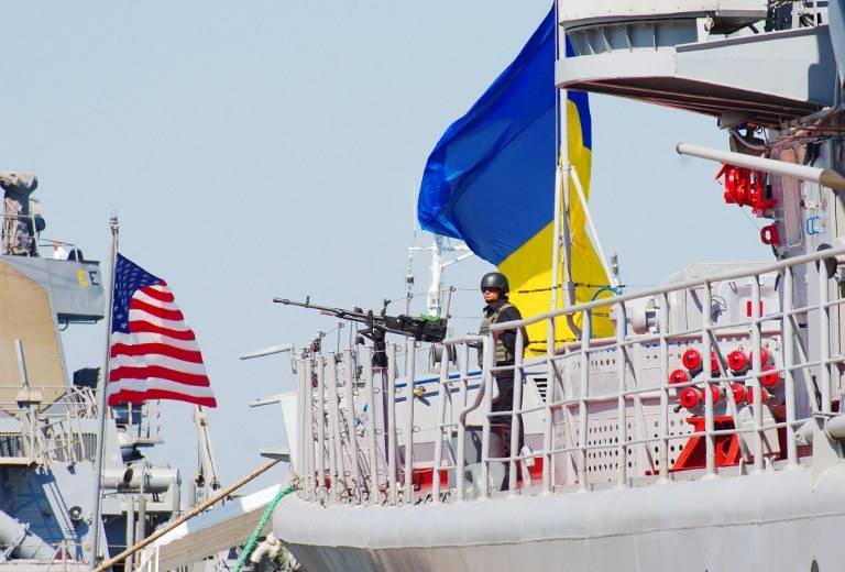 Ud for kysten af Ukraine lanceret den internationale undervisning Brise fra Havet