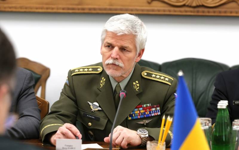 L'OTAN: les efforts de l'alliance de soutenir le dialogue avec la RUSSIE ne donne pas de résultats