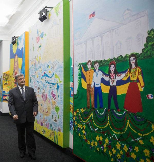 Poroschenko gëtt de Musée besichen 