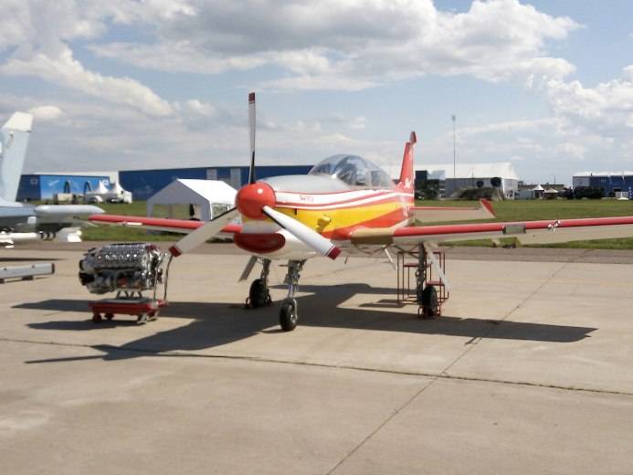 Yak-152 op MAX-2017