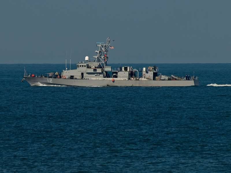 Корабель ВМС США відкрив попереджувальний вогонь по іранському судну
