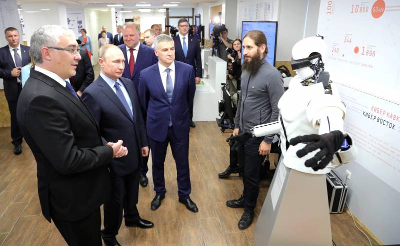 Рускія зноў «нарошчваюць моц»: Захад назірае за Крымам