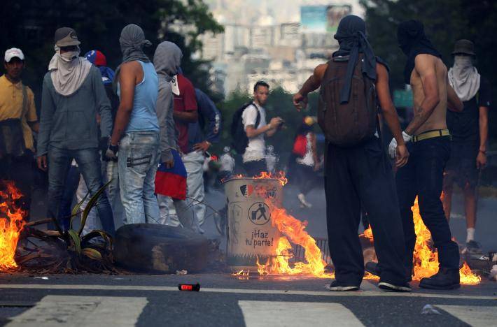 Den Ausseministère evakuéiert d ' Famill vum US-Diplomat aus Venezuela