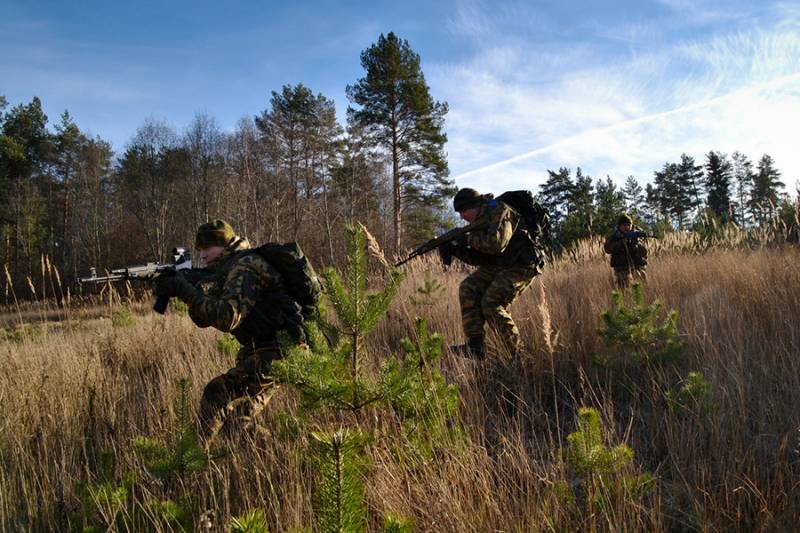 An der TSB war eng grouss ugeluete field-Entkomm Scouts