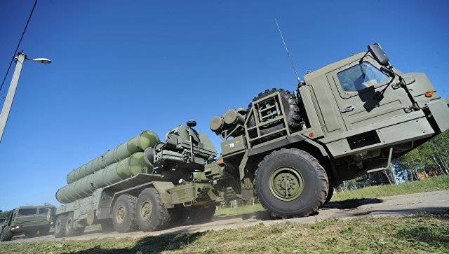 У Сібіры паднятыя па трывозе разлікі комплексаў С-400 і «Панцыр-С1»