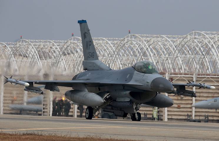 Les états-UNIS mettront 12 avions de chasse F-16 en Corée du Sud