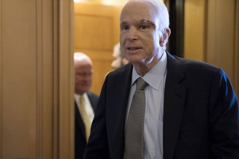 McCain: Russland bezuelt fir den Ugrëff op d ' Demokratie
