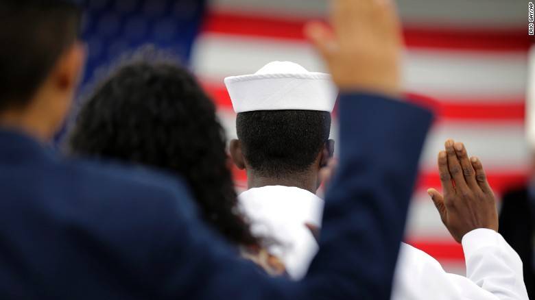 The Pentagon refuses to provide foreigners with service in the U.S. army