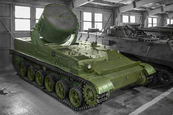 Propelled searchlight installation 