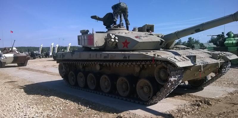 Китайські танки в порівнянні з російською технікою