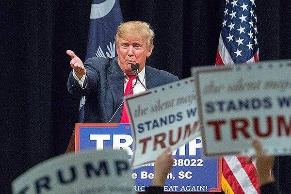 Трамп вважає принизливою для США версію про його змову з РФ