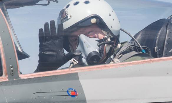 Poroshenko gjort flyvning med jagerfly MiG-29