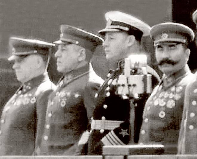 Onerwaarten Krich vun Nazi-Däitschland mat der UdSSR (Deel 4)