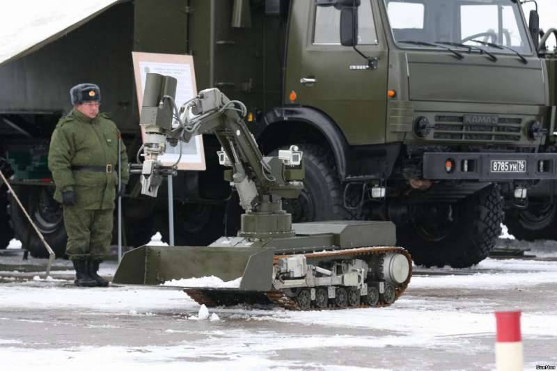 Війська РХБЗ отримають нових роботів і протигаз