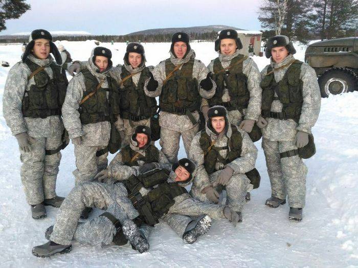 A set of Arctic clothes and shoes delivered to the defense Ministry