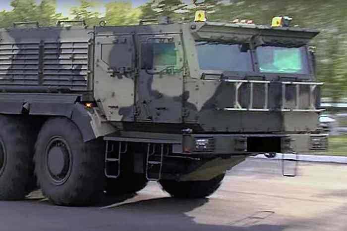 A Russland erlieft Zugfahrzeug fir schwéier Rakéiten
