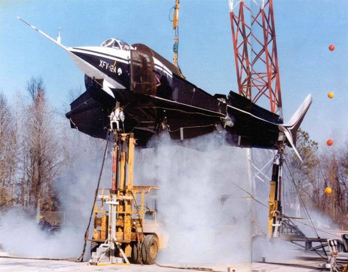 Experimentella flygplan Rockwell XFV-12 (USA)