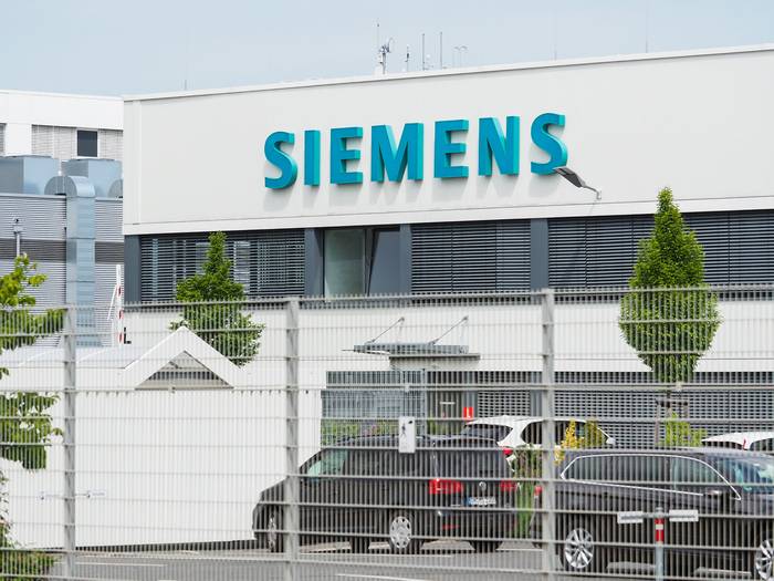 Суд відмовився заарештовувати турбіни в Криму за заявою Siemens