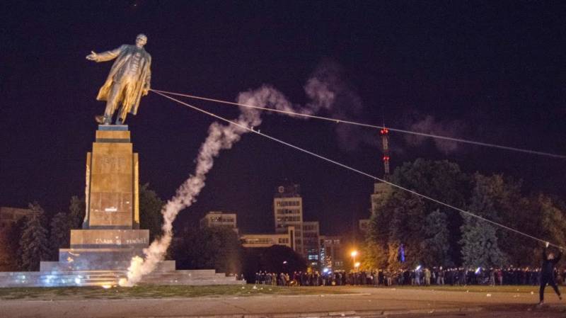 Кіеў: помнікаў Леніну на Украіне больш не засталося