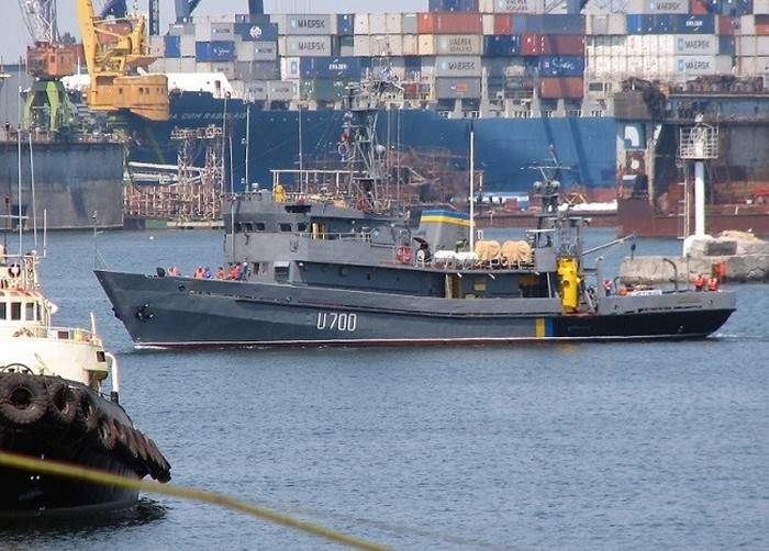 The Ukrainian Navy received repaired diving vessel U700 