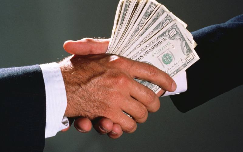 Policies with low social responsibility