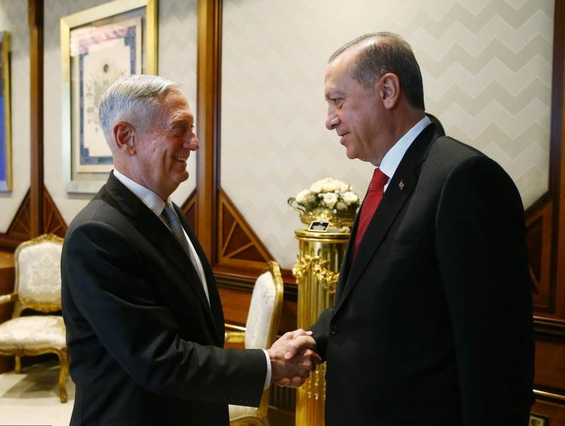 Мэттис zu Ankara diskutéiert 