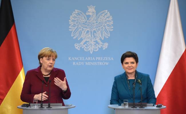 Le premier ministre de la Pologne exige des réparations à l'Allemagne