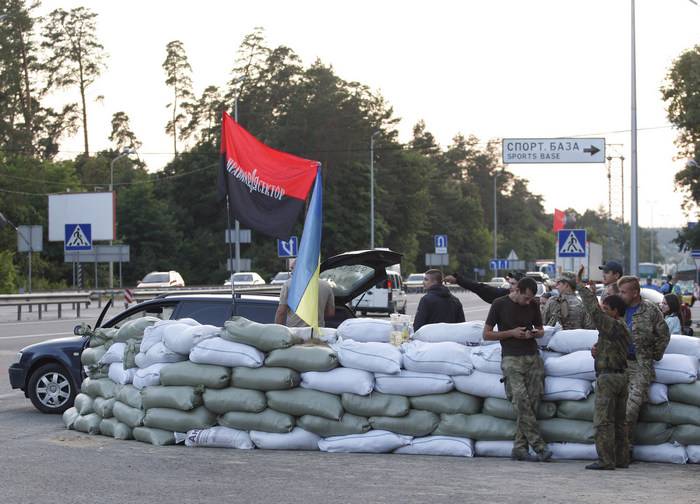 Українські ЗМІ: У зоні АТО загострилися відносини між ЗСУ та нацбатами