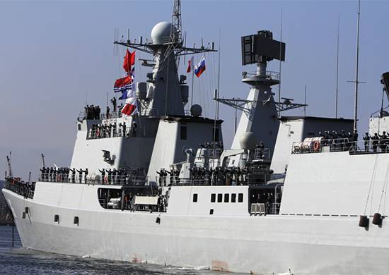 An Wladiwostok koumen op d ' Schëffer vun der chinesescher Marine