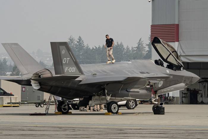 Эксперты: Лётчыкам F-35 па-ранейшаму пагражае гібель пры катапультировании