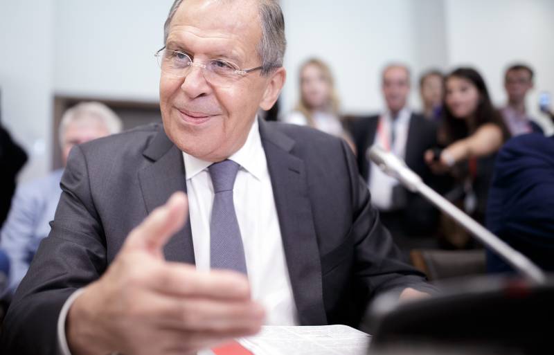 Lavrov sobre el mercado ruso de la propuesta de las fuerzas de paz en el donbass