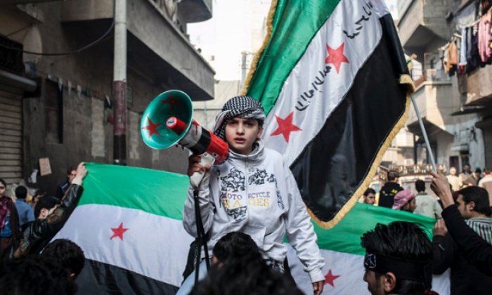 Between war and possible world