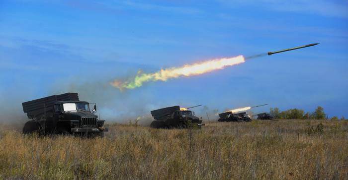 Больш за 500 артылерыстаў ЦВА правялі баявыя стрэльбы ў Оренбуржье