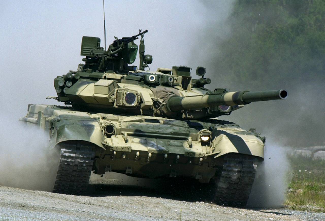 Réservoirs russes inscrit dans les pays baltes. Les avions de l'OTAN – non