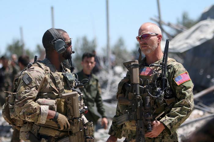D 'Koalitioun reagéiert op d' Aussoen vu Russland iwwer d 'US Special forces op d' Positioune vun der IG*
