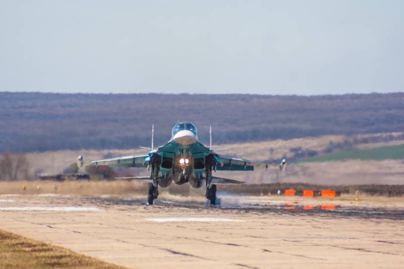 Supply of about aerodynamic targets with onboard electronic warfare