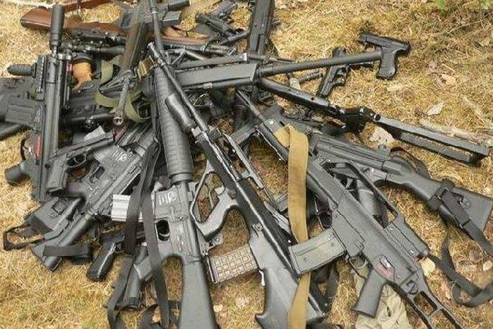 The Syrian military has accused the US of supplying arms to militants