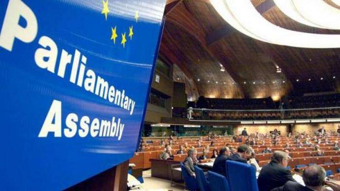 Am Schrëtt werteten d ' Verloschter wéinst der Entscheedung Russland, net ze bezuelen am Budget XIE