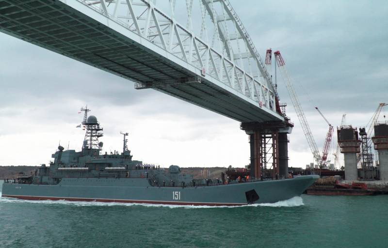 L'installation de route de l'arc au pont de Crimée est prévue pour mercredi