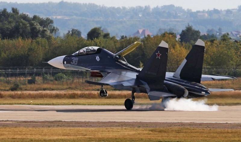 D ' Baltische Flott verstäerkt zwou авиаполками