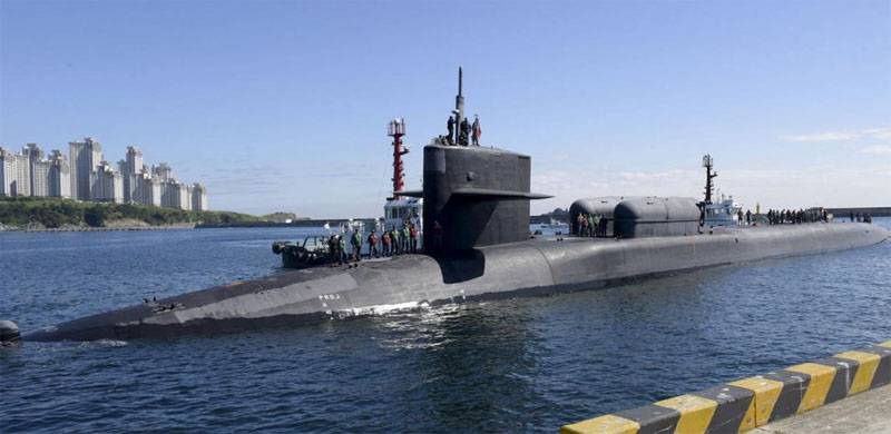One of the largest American submarine entered the South Korean port