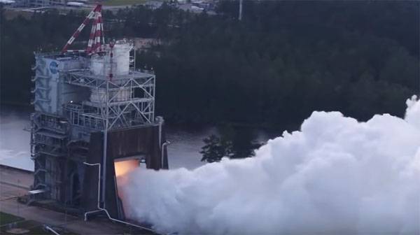 Агнявое выпрабаванне новага ракетнага рухавіка RS-25 E2063 ў ЗША прызнана паспяховым