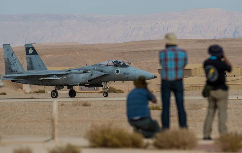 D 'israelesch Loftwaff verursaacht Ugrëff op d' Gebitt vun der Provënz Homs (Syrien)