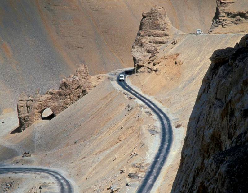 An Indien gebaut, d ' Strooss vun der Welt