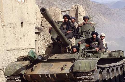 Special forces der US-und CIA-Agenten in Afghanistan kämpften gegen T-72?