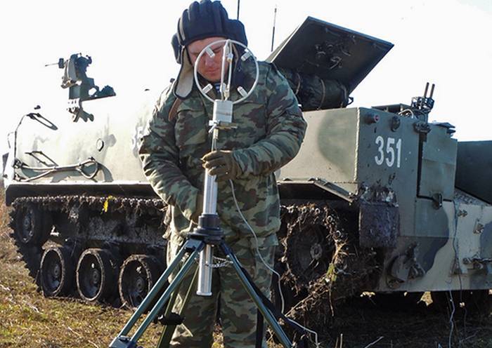 Dans VDV testeront la dernière de l'intelligence de la machine РХМ-5M sur la base du BTR–MDM «Coquillage»